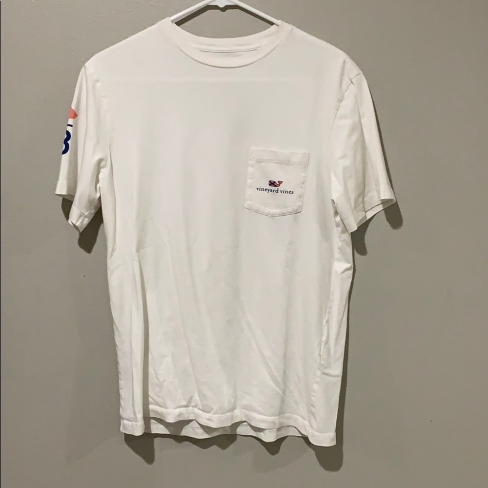 Vineyard vines t shirt